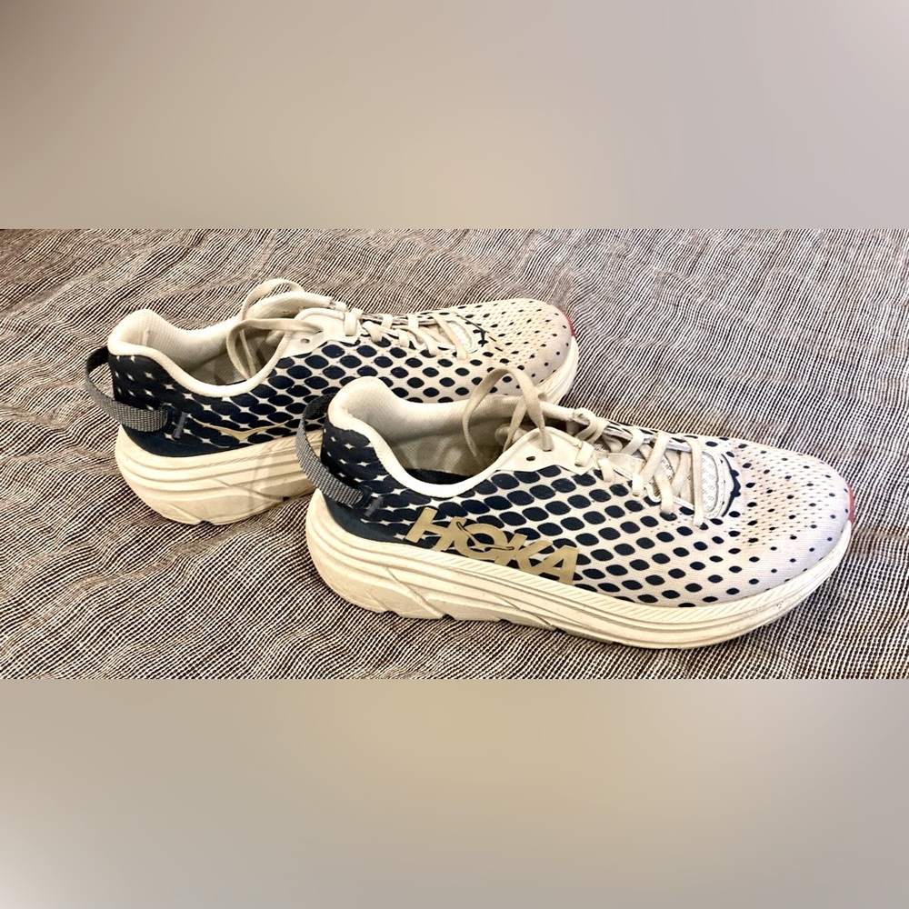 Hoka Women's Rincon TK Size 9 polka dot runners